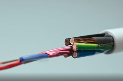 One cable - two functions